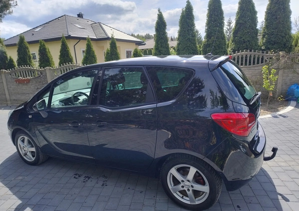 Opel Meriva cena 24900 przebieg: 76000, rok produkcji 2010 z Kraśnik małe 277